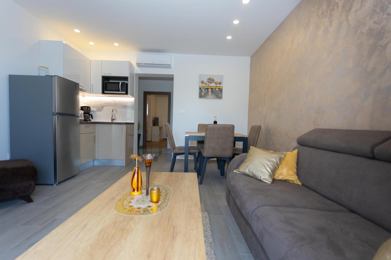 Apartments Vicin Brela Bagian luar foto