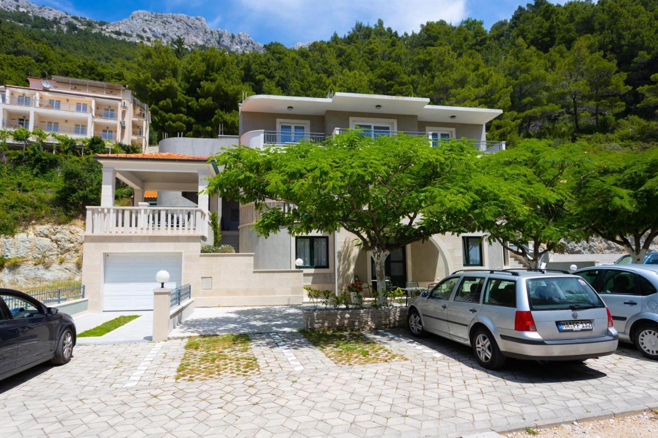 Apartments Vicin Brela Bagian luar foto