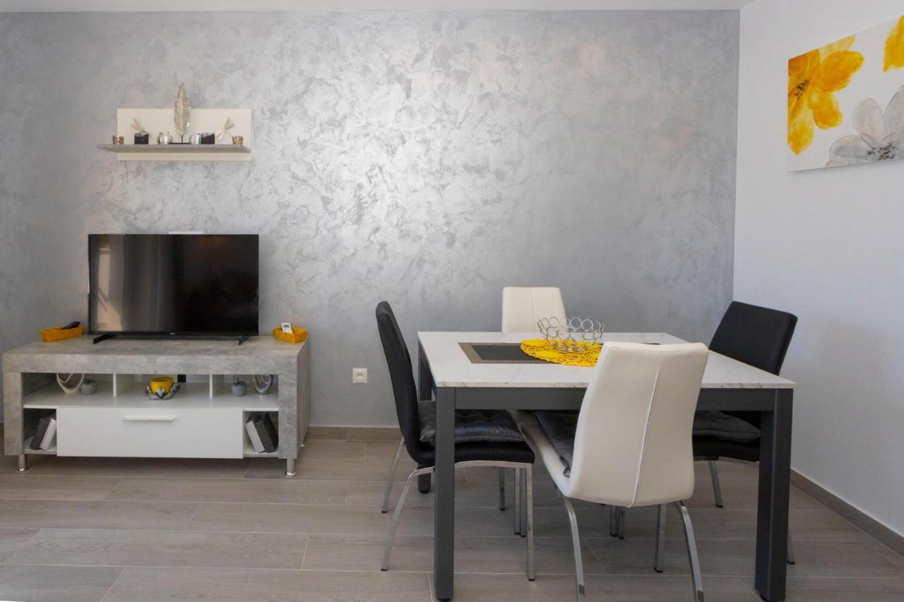 Apartments Vicin Brela Bagian luar foto
